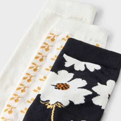 Women's Floral 3pk Crew Socks - A New Day™ Black/Ivory/Gold 4-10: Tagless, Smooth Toe Seams 4 Women's Floral 3pk Crew Socks - A New Day™ Black/Ivory/Gold 4-10: Tagless, Smooth Toe Seams - Image 2